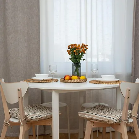 Lyna - Royal Bed Apartament Warszawa