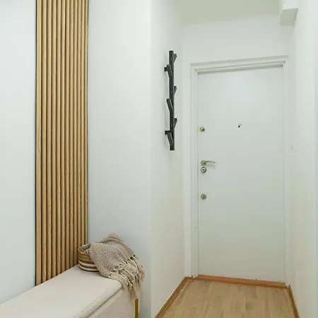 Xo Royal Bed * ワルシャワ